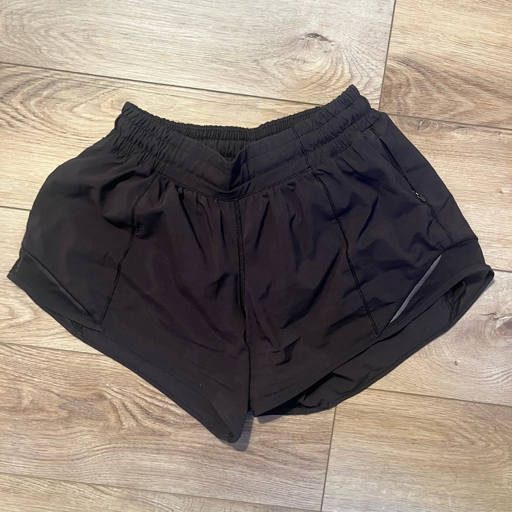 Black Lululemon Size 4 4” Hottie Hot Shorts